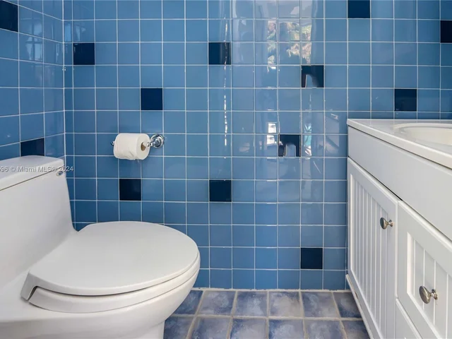 930 Jefferson St, Hollywood FL 33019