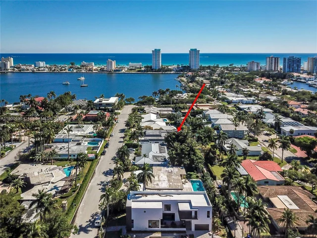 930 Jefferson St, Hollywood FL 33019