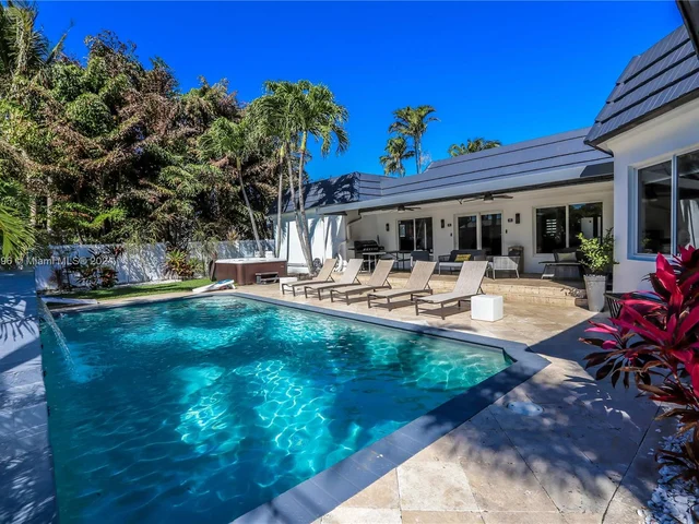 930 Jefferson St, Hollywood FL 33019