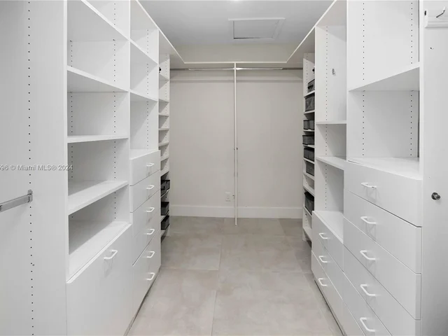 930 Jefferson St, Hollywood FL 33019