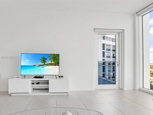 10275 Collins Ave # 1129, Bal Harbour FL 33154
