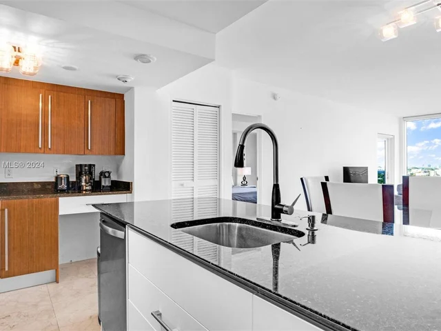 10275 Collins Ave # 1129, Bal Harbour FL 33154