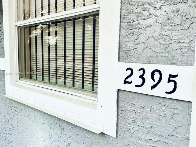 2395 NW 95th St, Miami FL 33147