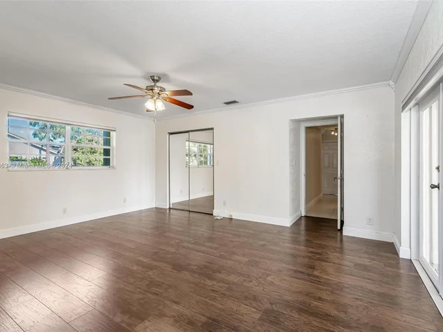 10100 Ramblewood Dr, Coral Springs FL 33071