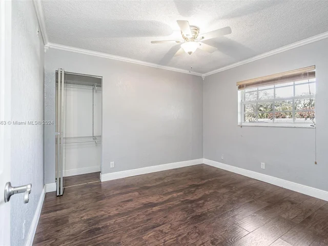 10100 Ramblewood Dr, Coral Springs FL 33071