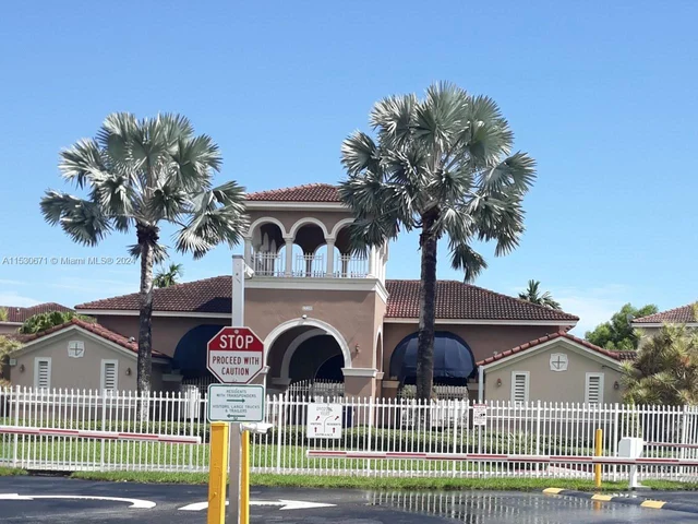 13825 SW 275th St # 13825, Homestead FL 33032