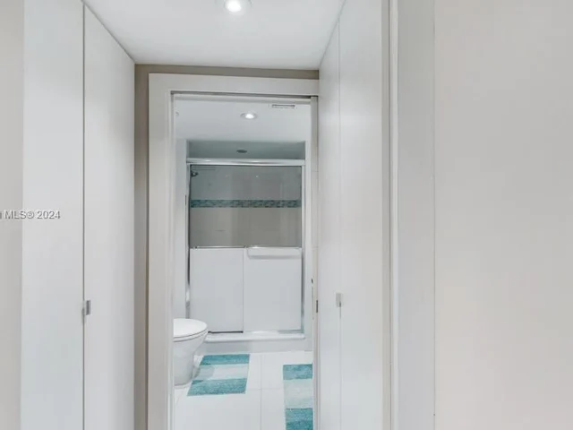 19667 Turnberry Way # 20F, Aventura FL 33180