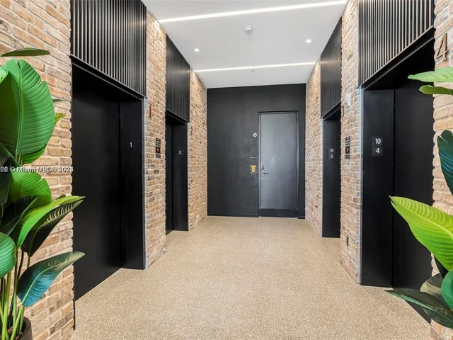 398 NE 5th St # 1903, Miami FL 33132