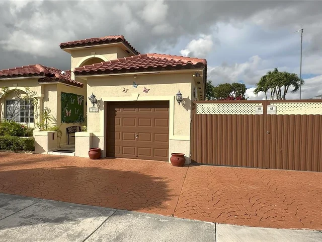 15901 SW 54th Ter, Miami FL 33185