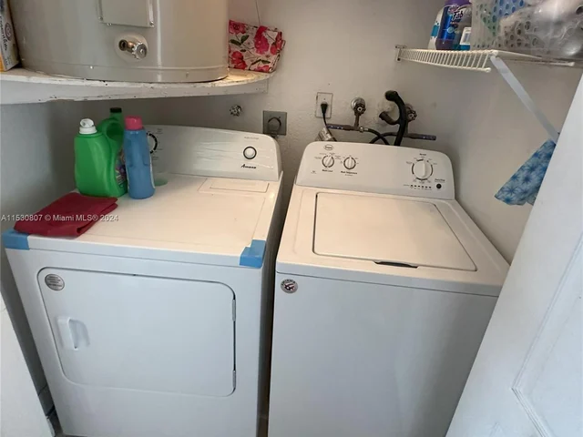 15901 SW 54th Ter, Miami FL 33185