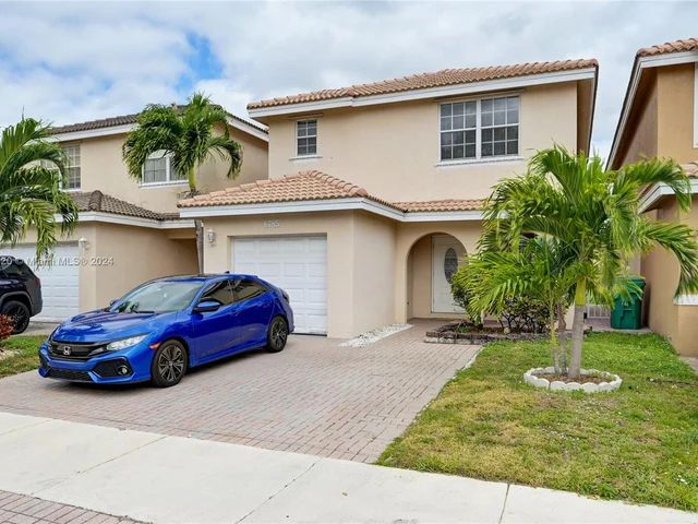 6785 NW 38th Dr, Lauderhill FL 33319