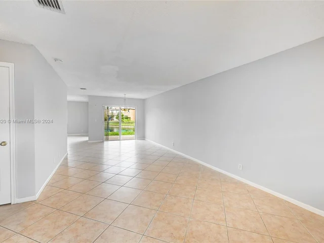 6785 NW 38th Dr, Lauderhill FL 33319