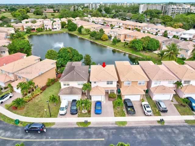 6785 NW 38th Dr, Lauderhill FL 33319