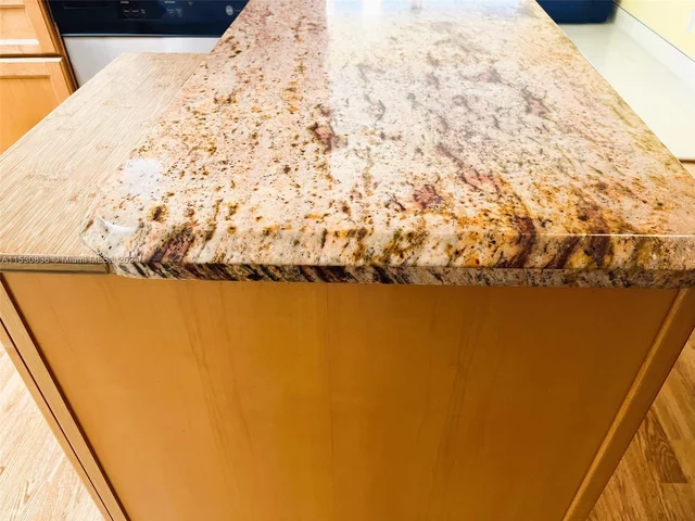 6955 NW 11th St, Margate FL 33063