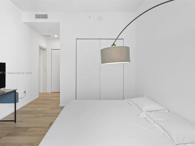 801 S Miami Ave # 4904, Miami FL 33130