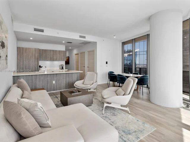 801 S Miami Ave # 4904, Miami FL 33130