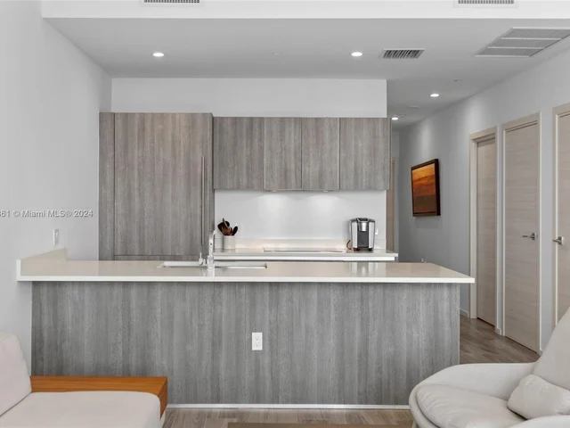 801 S Miami Ave # 4904, Miami FL 33130