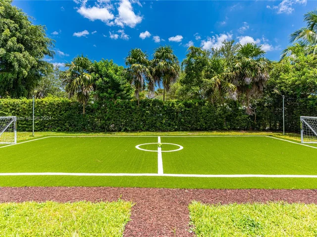 7800 SW 96th St, Miami FL 33156