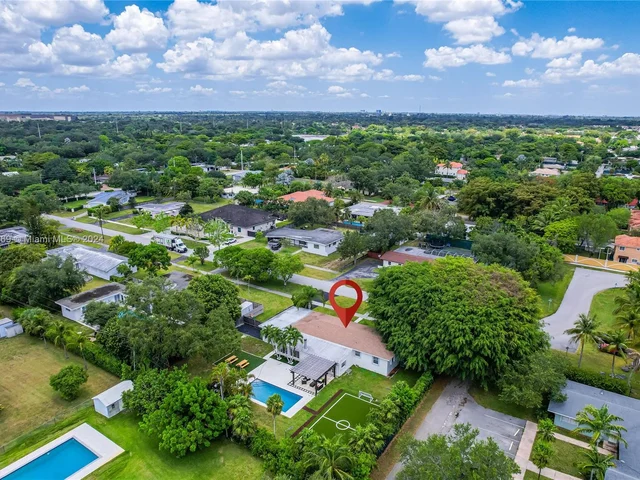 7800 SW 96th St, Miami FL 33156