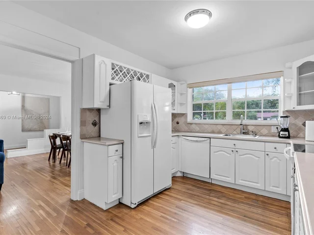 7800 SW 96th St, Miami FL 33156