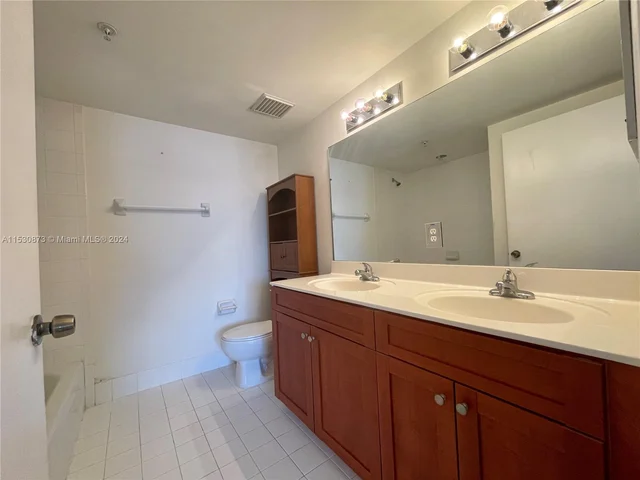 36 NW 6th Ave # 1004, Miami FL 33128