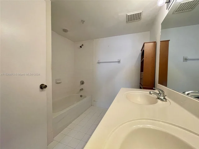 36 NW 6th Ave # 1004, Miami FL 33128