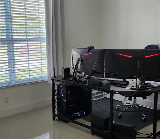 19100 Seneca Ave, Weston FL 33332