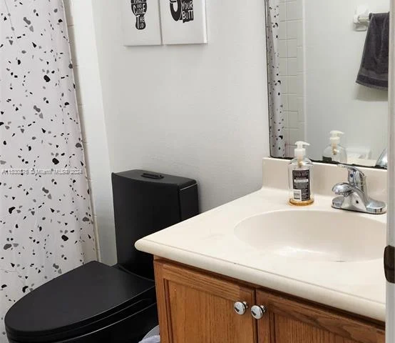 19100 Seneca Ave, Weston FL 33332