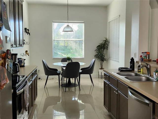 19100 Seneca Ave, Weston FL 33332