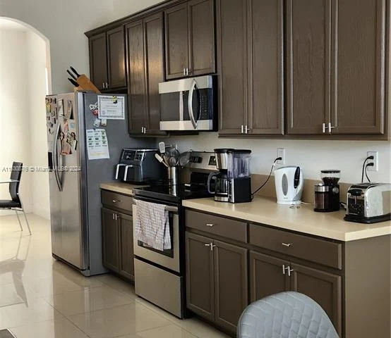 19100 Seneca Ave, Weston FL 33332