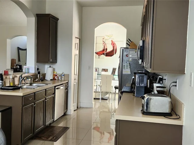 19100 Seneca Ave, Weston FL 33332