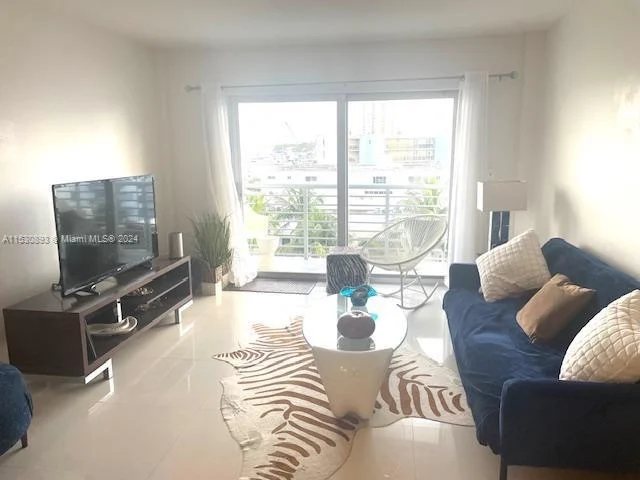 1450 Lincoln Rd # 703, Miami Beach FL 33139