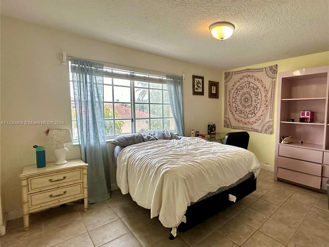 6578 NW 113th Pl, Doral FL 33178