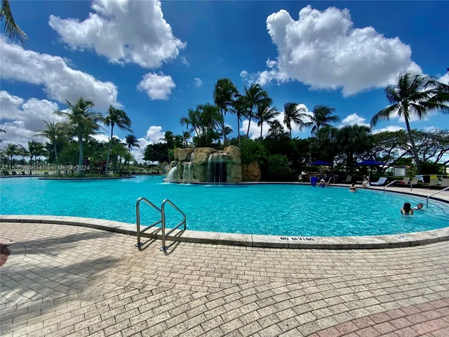 6578 NW 113th Pl, Doral FL 33178