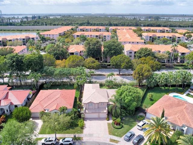 6578 NW 113th Pl, Doral FL 33178