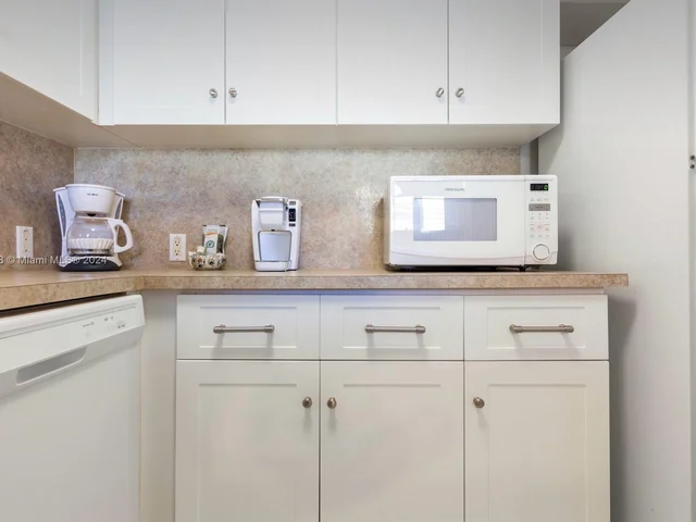 12625 SW 91st St # 203, Miami FL 33186