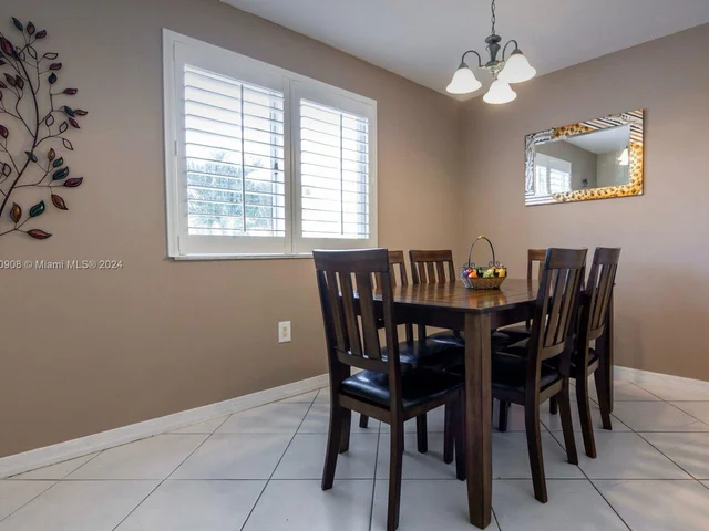 12625 SW 91st St # 203, Miami FL 33186