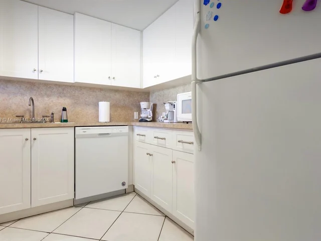 12625 SW 91st St # 203, Miami FL 33186