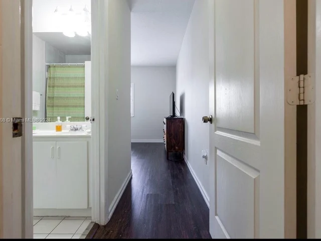 12625 SW 91st St # 203, Miami FL 33186