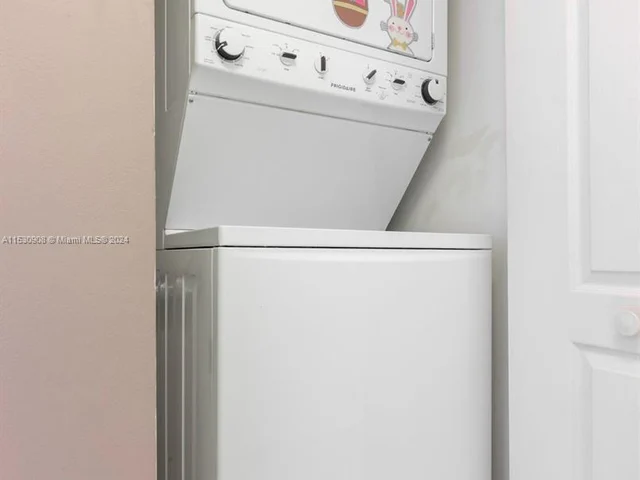 12625 SW 91st St # 203, Miami FL 33186