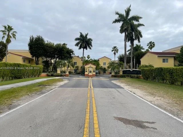 12625 SW 91st St # 203, Miami FL 33186