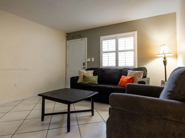 12625 SW 91st St # 203, Miami FL 33186