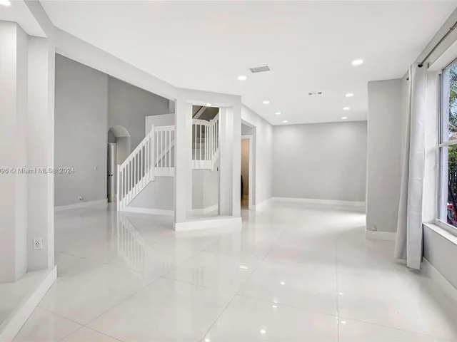 3561 NW 109th Ter, Sunrise FL 33351