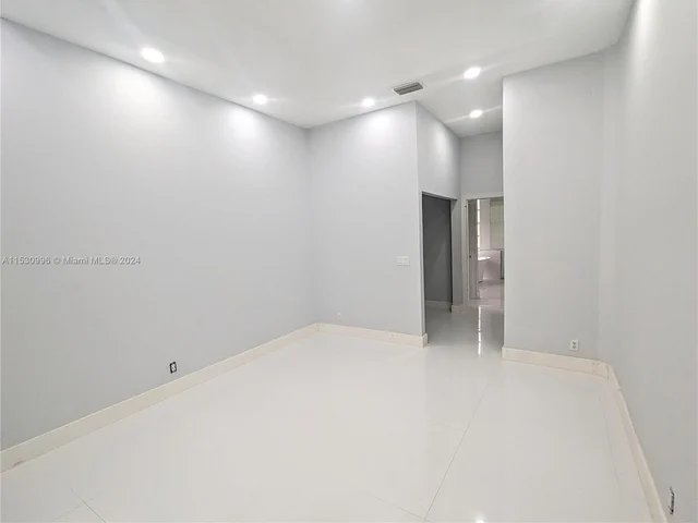 3561 NW 109th Ter, Sunrise FL 33351