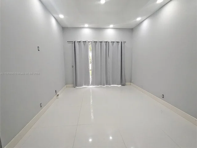 3561 NW 109th Ter, Sunrise FL 33351