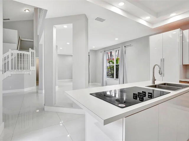 3561 NW 109th Ter, Sunrise FL 33351