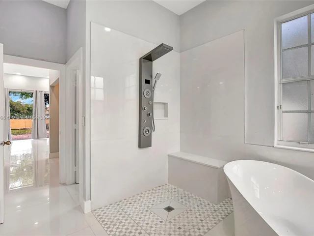 3561 NW 109th Ter, Sunrise FL 33351