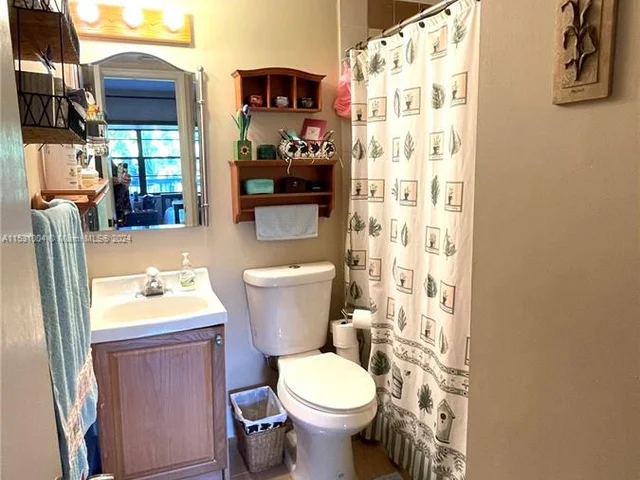 1301 NE 7th St # 112, Hallandale Beach FL 33009