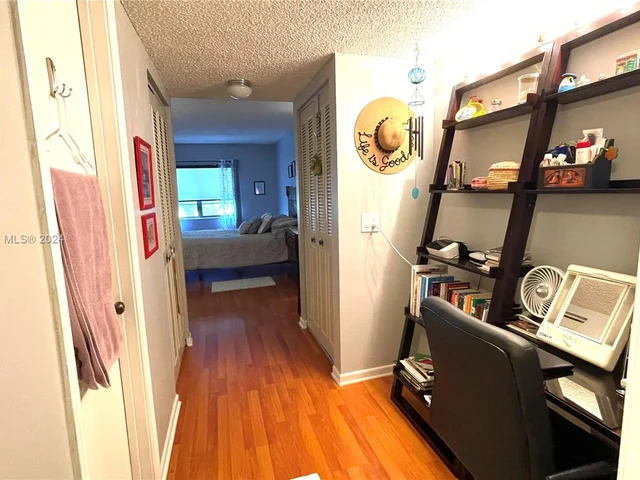 1301 NE 7th St # 112, Hallandale Beach FL 33009