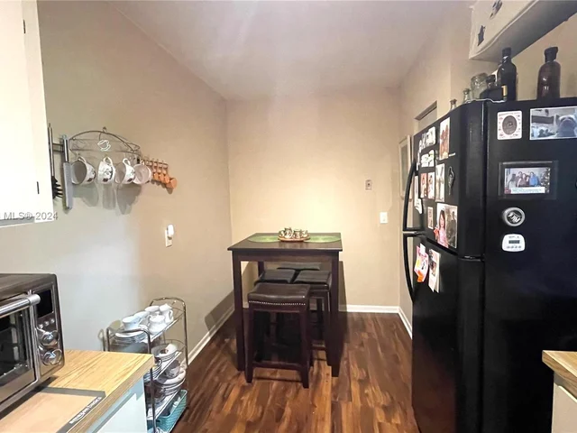 1301 NE 7th St # 112, Hallandale Beach FL 33009